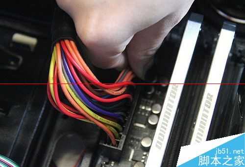 台式机电脑怎么组装主机?